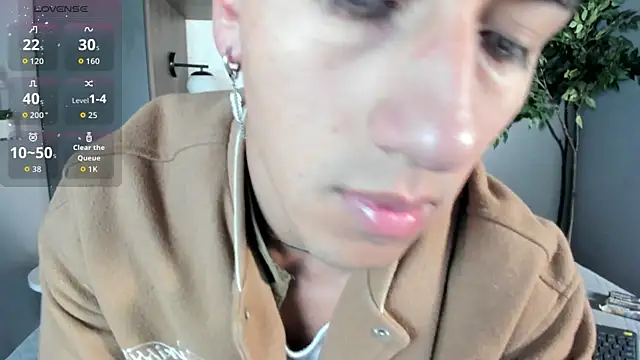 Snapshot of Andy_Joy_ chatting on 05/10/26, 11:04 Andy Joy online show from 05/10/26, 11:04