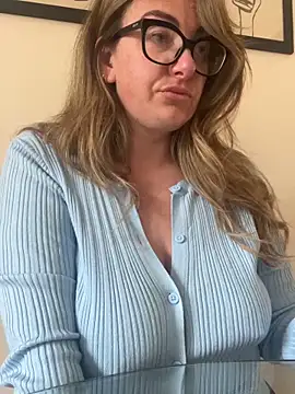 Miss Stassi online show from 05/12/26, 08:22