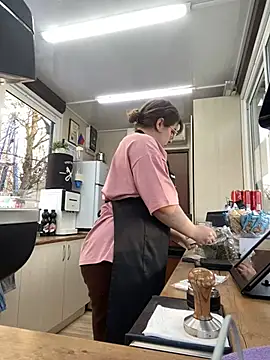 cinnabon  online show from 01/30/25, 01:21