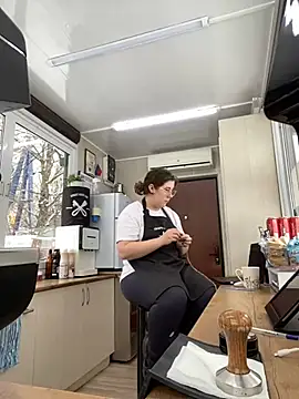 cinnabon  online show from 02/06/25, 08:29