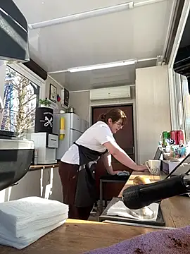 cinnabon  online show from 03/02/25, 12:22