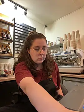 cinnabon  online show from 10/09/25, 03:21