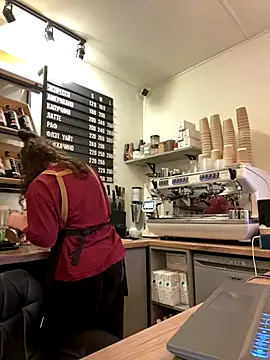 cinnabon  online show from 10/10/25, 12:37