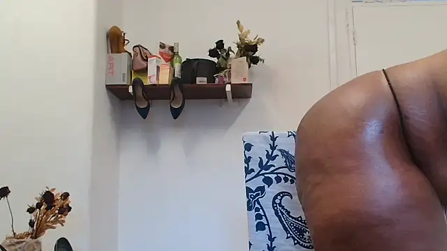 xTALLSEXYBUMx online show from 09/29/25, 04:50