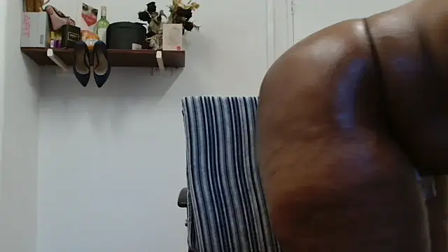 xTALLSEXYBUMx online show from 10/14/25, 03:51