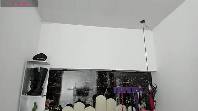 Kathia Armstrong online show from 12/28/24, 12:24