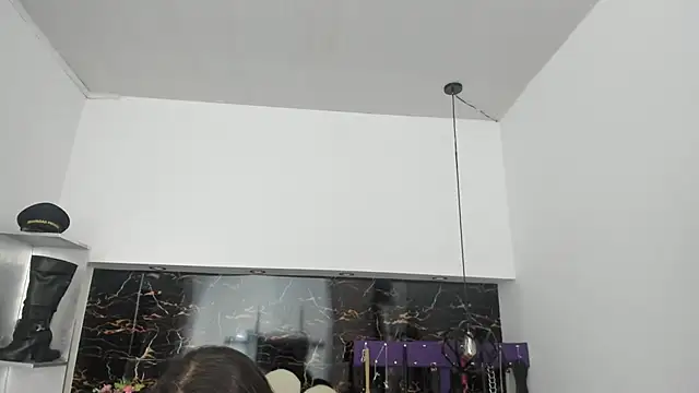 Kathia Armstrong online show from 02/04/25, 01:16