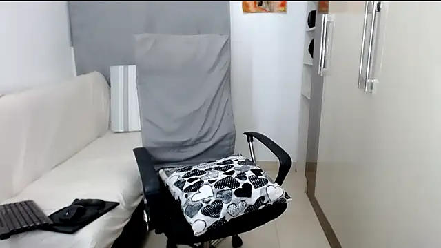 Laura-pervert online show from 01/14/25, 02:19