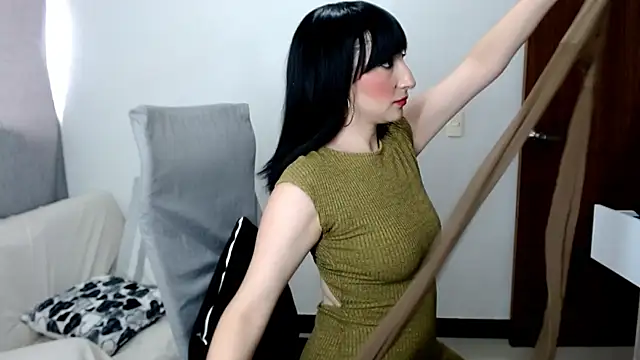 Snapshot of Laura-pervert chatting on 05/11/26, 09:12 Laura-pervert online show from 05/11/26, 09:12