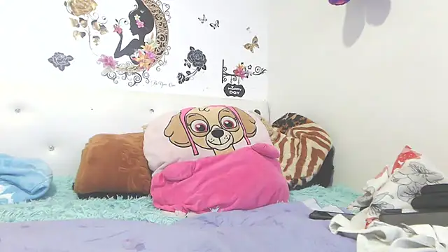 Snapshot of catalinadiaz666 chatting on 02/26/25, 12:49 catalinadiaz666 online show from 02/26/25, 12:49