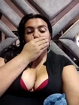 Snapshot of naughty-sharlot chatting on 03/03/25, 11:03 naughty-sharlot online show from 03/03/25, 11:03