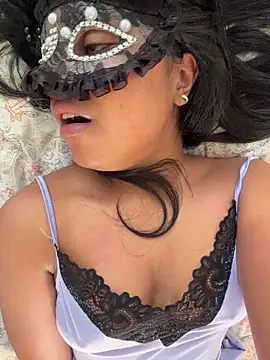 Snapshot of Bella_Luna18 chatting on 03/27/26, 09:53 Bella Luna18 online show from 03/27/26, 09:53