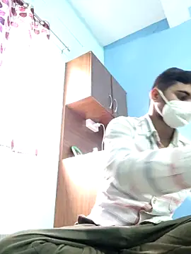 Ishan003 online show from 09/26/25, 05:33