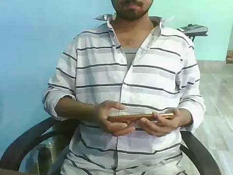 Ishan003 online show from 11/15/25, 06:22