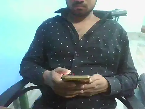 Ishan003 online show from 11/18/25, 02:43