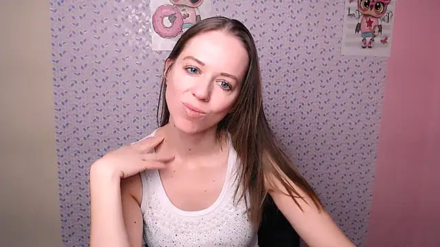 Snapshot of GloriaSi_ chatting on 01/05/25, 10:32 GloriaSi online show from 01/05/25, 10:32