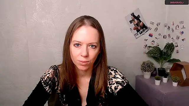 GloriaSi  online show from 12/05/25, 05:38