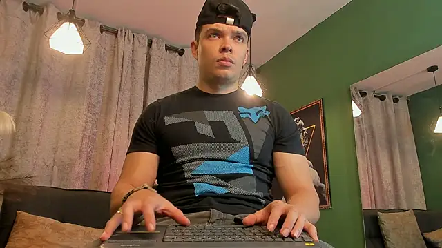 Snapshot of Jake_Tylerr_ chatting on 09/15/25, 05:02 Jake Tylerr online show from 09/15/25, 05:02