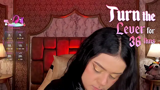 Snapshot of SoffiQueen chatting on 01/09/26, 02:53 SoffiQueen online show from 01/09/26, 02:53