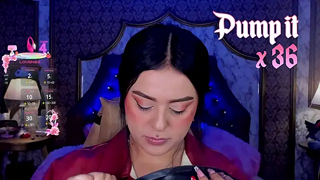 Snapshot of SoffiQueen chatting on 03/02/26, 01:40 SoffiQueen online show from 03/02/26, 01:40