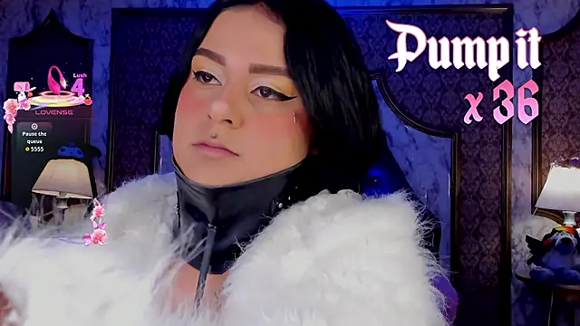 Snapshot of SoffiQueen chatting on 03/05/26, 02:13 SoffiQueen online show from 03/05/26, 02:13