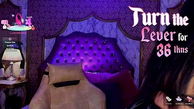 Snapshot of SoffiQueen chatting on 03/18/26, 02:20 SoffiQueen online show from 03/18/26, 02:20