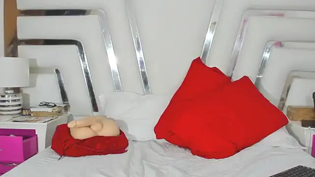 SaraaJhons online show from 03/04/25, 03:22