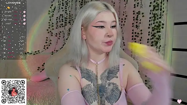 chillycharm online show from 01/13/25, 02:28