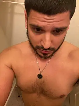 Snapshot of Insaneskillzz69 chatting on 03/16/26, 08:40 Insaneskillzz69 online show from 03/16/26, 08:40