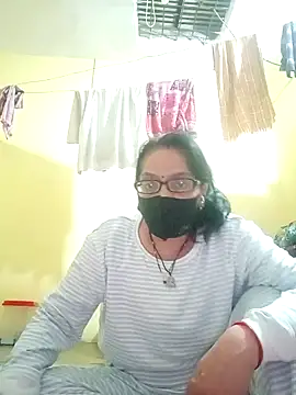 Snapshot of heenage chatting on 01/12/25, 01:27 heenage online show from 01/12/25, 01:27