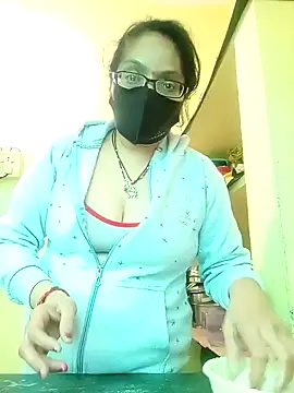 Snapshot of heenage chatting on 01/13/25, 04:18 heenage online show from 01/13/25, 04:18