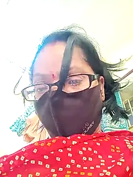 heenage online show from 03/05/25, 09:27