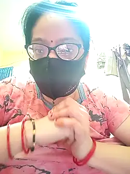 Snapshot of heenage chatting on 10/04/25, 06:11 heenage online show from 10/04/25, 06:11