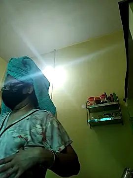 Snapshot of heenage chatting on 03/30/26, 02:45 heenage online show from 03/30/26, 02:45