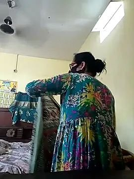 Snapshot of heenage chatting on 04/07/26, 05:52 heenage online show from 04/07/26, 05:52