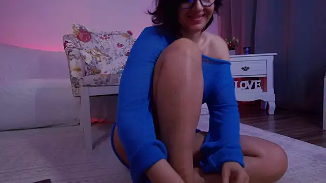 SophieeRain online show from 05/16/26, 07:45