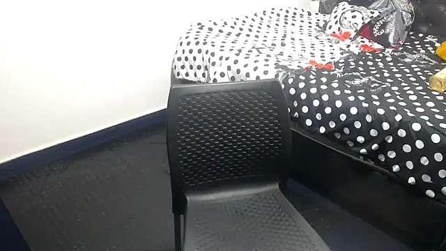 shopyymessyy online show from 02/14/25, 07:44