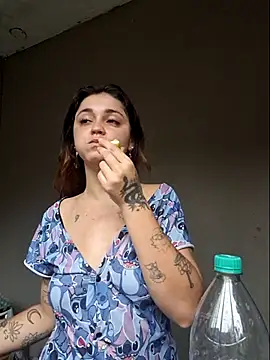 luuhcat09 online show from 11/24/25, 06:51