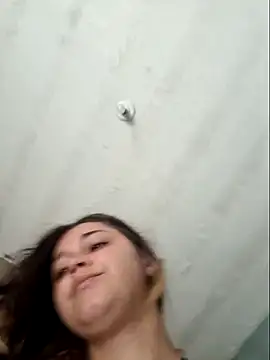 Snapshot of luuhcat09 chatting on 02/04/26, 12:00 luuhcat09 online show from 02/04/26, 12:00