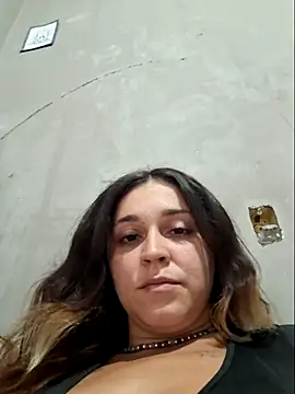 Snapshot of luuhcat09 chatting on 02/12/26, 04:13 luuhcat09 online show from 02/12/26, 04:13