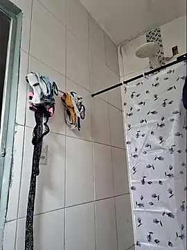 Snapshot of luuhcat09 chatting on 02/25/26, 04:16 luuhcat09 online show from 02/25/26, 04:16