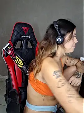 Snapshot of luuhcat09 chatting on 02/26/26, 02:05 luuhcat09 online show from 02/26/26, 02:05