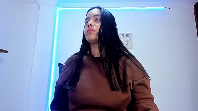 Snapshot of anniesweet- chatting on 04/07/26, 01:44 anniesweet- online show from 04/07/26, 01:44