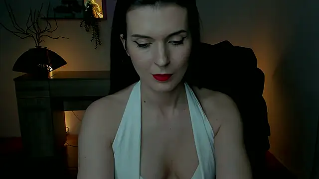 Snapshot of EricaPowers chatting on 12/06/24, 01:44 EricaPowers online show from 12/06/24, 01:44