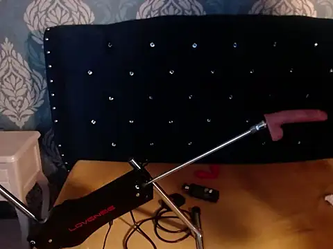 Sofiacowperx online show from 11/25/25, 07:36