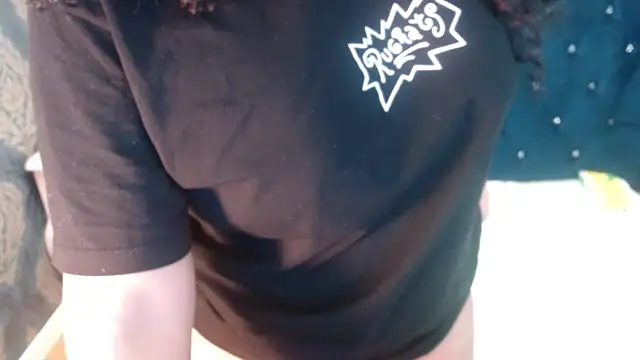 Sofiacowperx online show from 05/16/26, 11:09