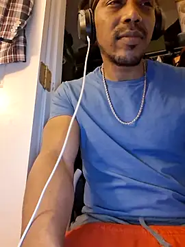 bigboytoy912 online show from 06/18/26, 02:01