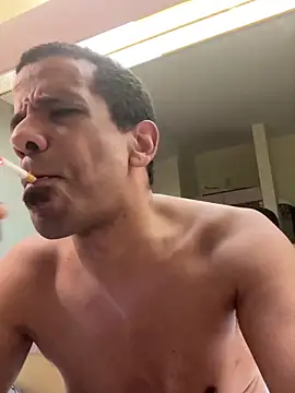 Snapshot of Tjskigh chatting on 02/17/26, 04:09 Tjskigh online show from 02/17/26, 04:09