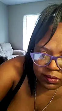 Snapshot of Needmehard chatting on 12/15/24, 06:37 Needmehard online show from 12/15/24, 06:37