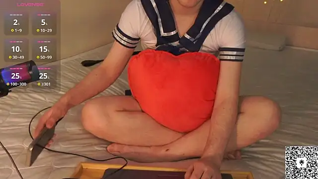 curlyboyy  online show from 03/12/25, 03:29